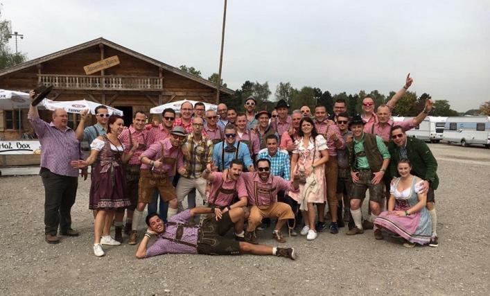 Oktoberfest Wiesn Camp Lodge มิวนิก ภายนอก รูปภาพ