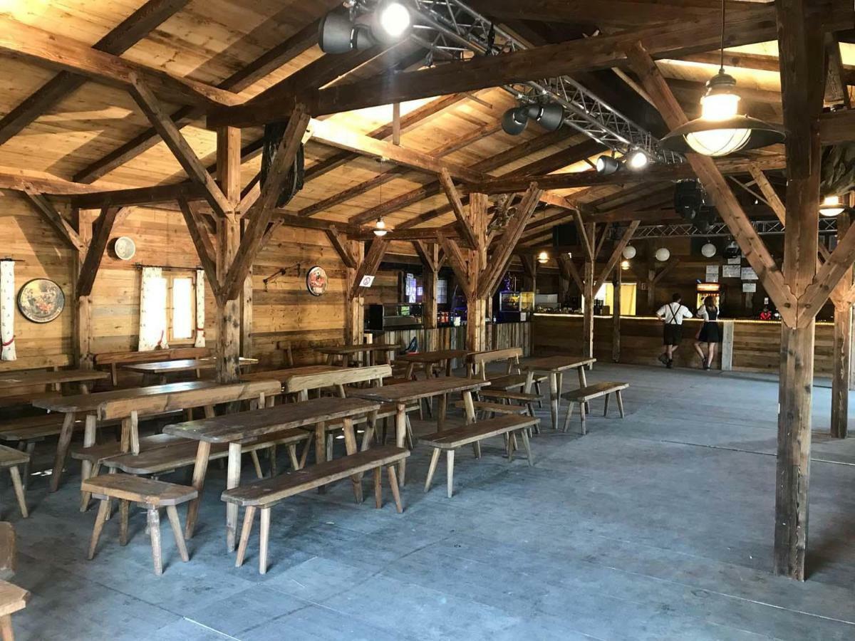 Oktoberfest Wiesn Camp Lodge มิวนิก ภายนอก รูปภาพ