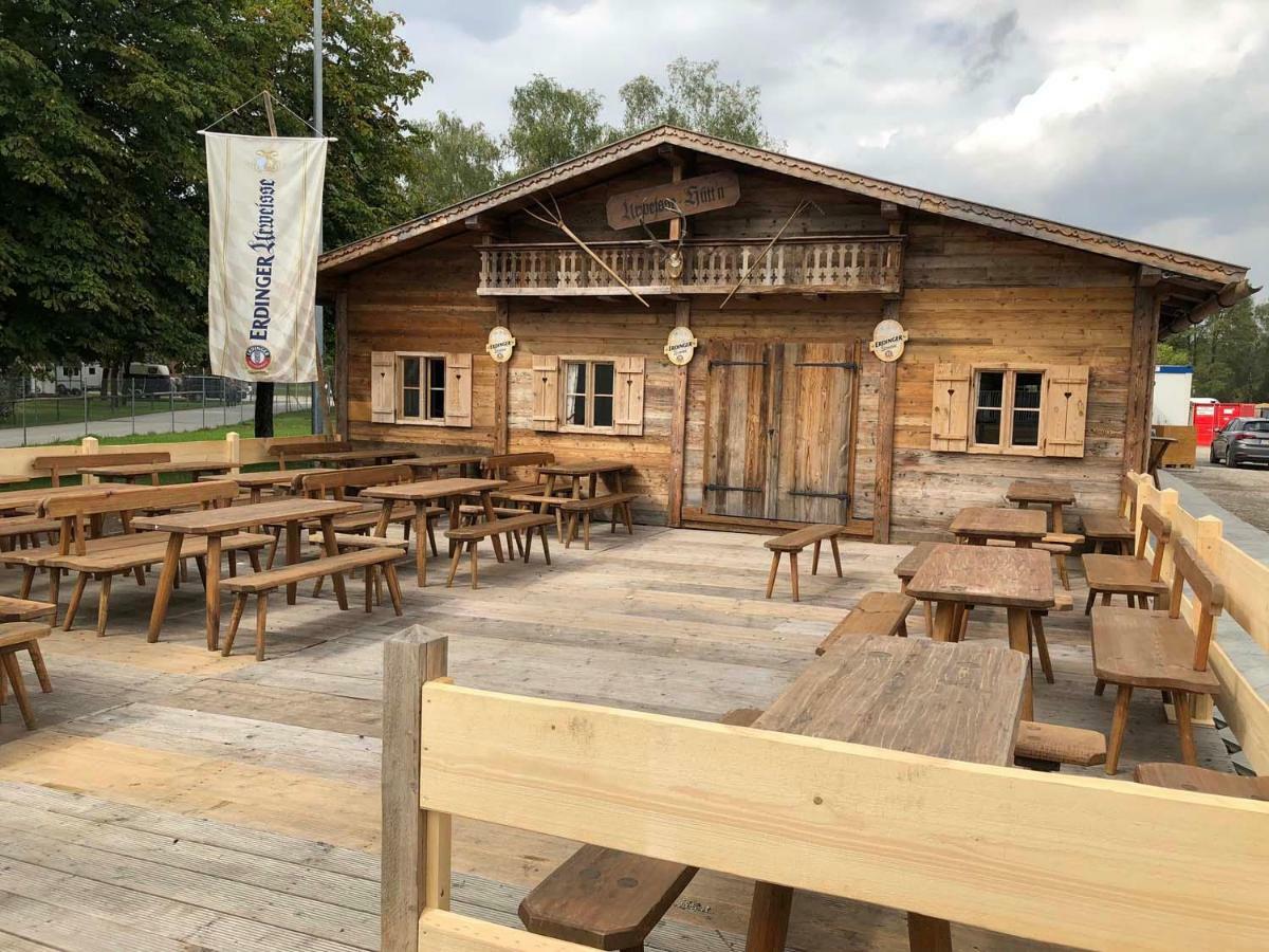 Oktoberfest Wiesn Camp Lodge มิวนิก ภายนอก รูปภาพ