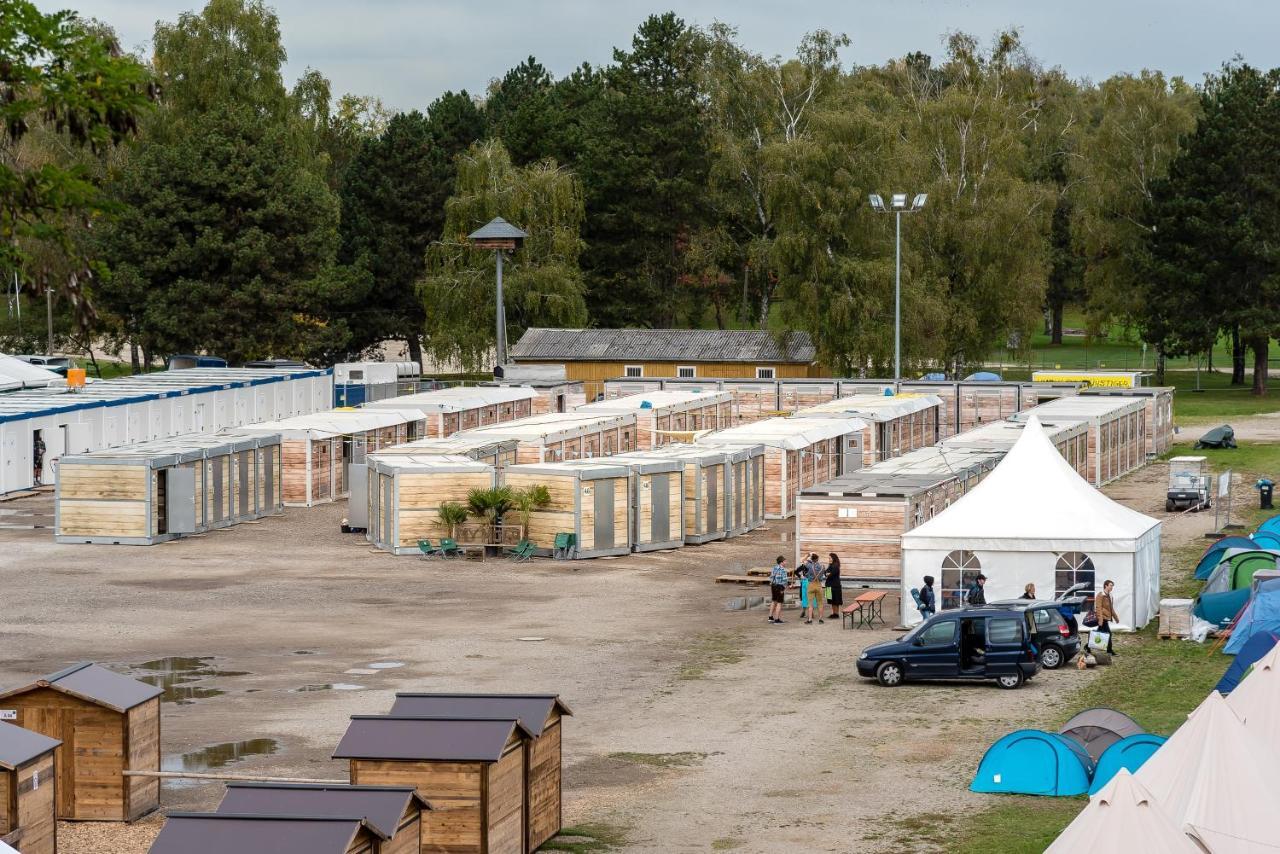 Oktoberfest Wiesn Camp Lodge มิวนิก ภายนอก รูปภาพ
